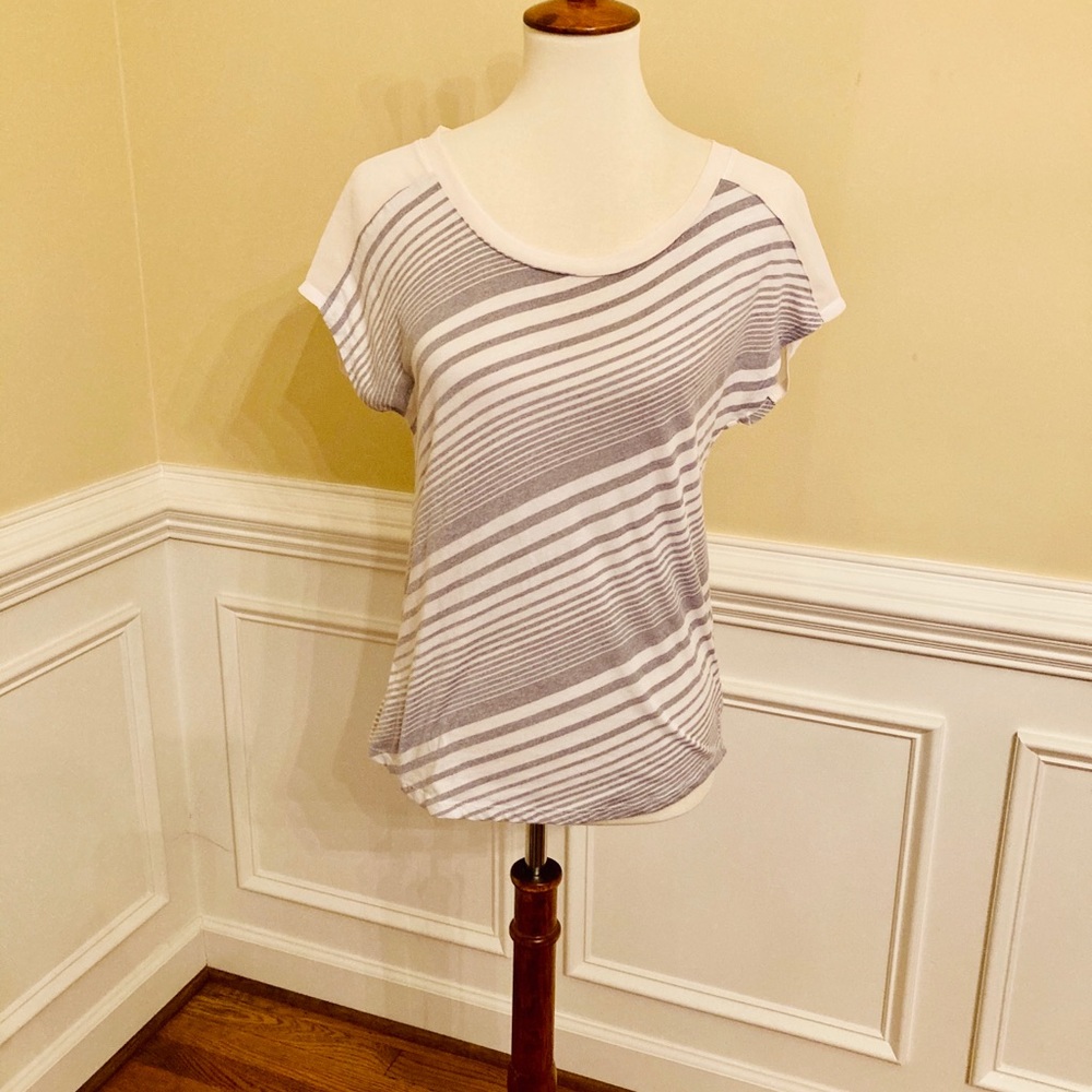 Two by Vince Camuto blouse